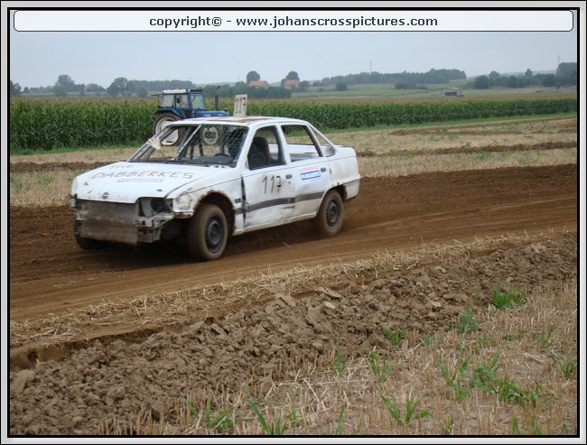 2009SCH-S-162.JPG