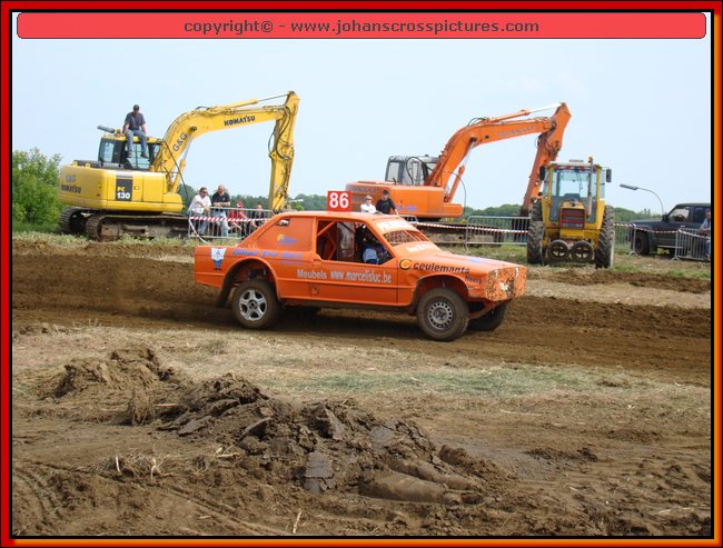 2009TIE-A-123.JPG