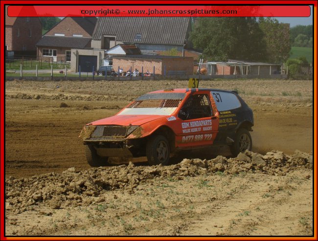 2011BEK-AX-067.JPG