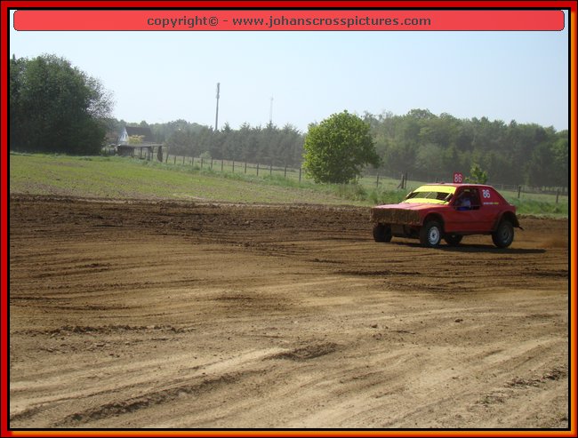 2011BEK-AX-071.JPG