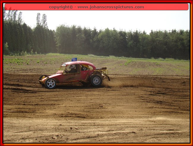 2011BEK-AX-095.JPG