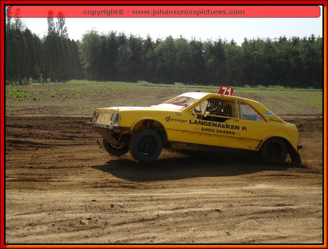 2011BEK-AX-096.JPG