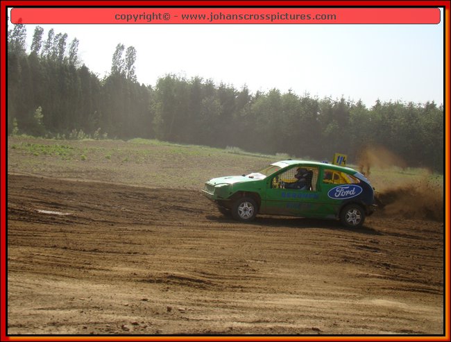 2011BEK-AX-103.JPG