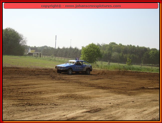 2011BEK-AX-105.JPG