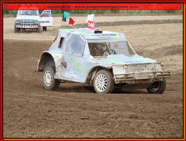2011BIE-A-101.JPG