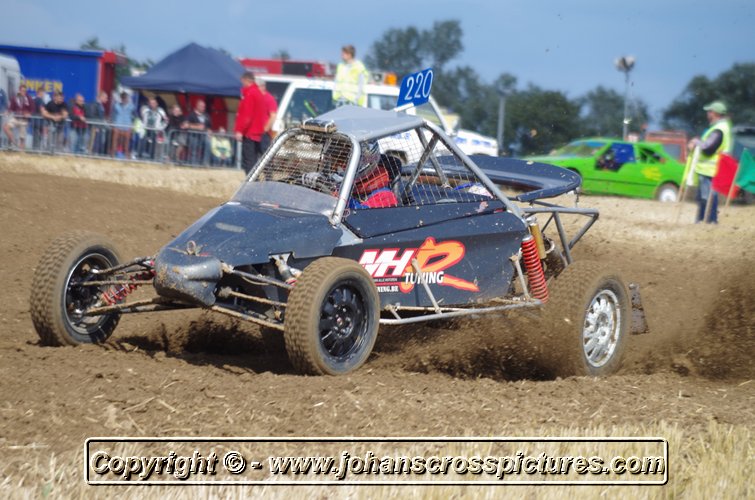 2014OUT-AX-143.JPG