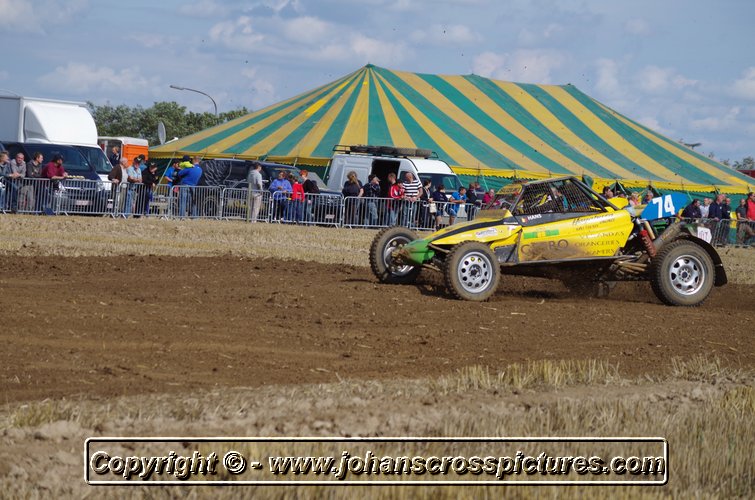 2014OUT-AX-194.JPG