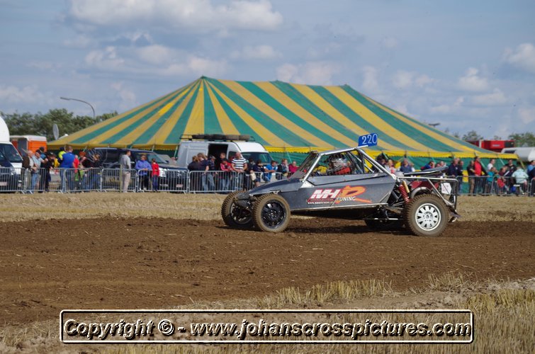 2014OUT-AX-196.JPG